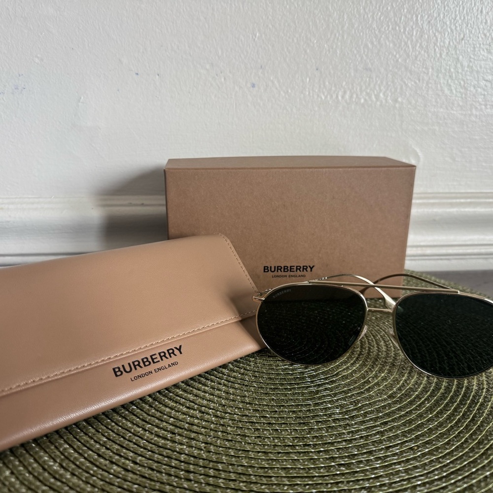 Burberry Black Aviator Sunglasses with Tan Case with box and passport NEW